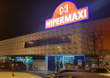  Hypermaxi Supermarkets