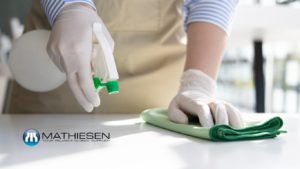 Glutaraldehído: Un Ingrediente Clave en la Industria de la Limpieza y el Cuidado del Hogar