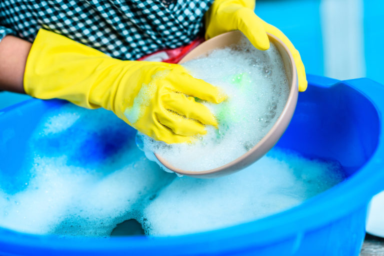 Fabricación del Lauril Éter Sulfato de Sodio (SLES): Proceso, Origen y Aplicaciones